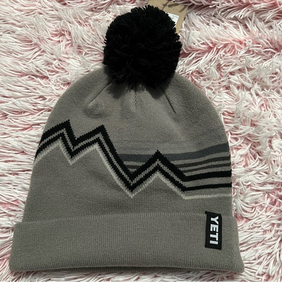 Yeti Freestyle Pom Gray/Black Beanie NEW - Picture 8 of 8